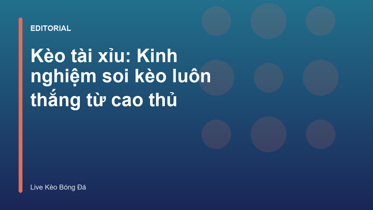 Người chơi đang phân tích kèo tài xỉu bóng đá